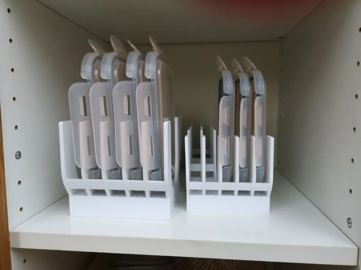 Organizador de tapas de recipientes para alacena