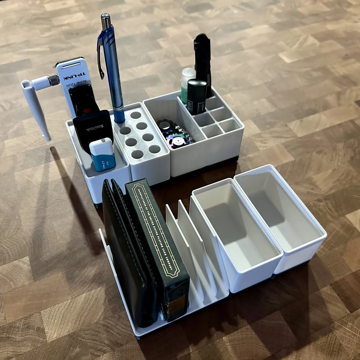 Organizador de escritorio con base modular