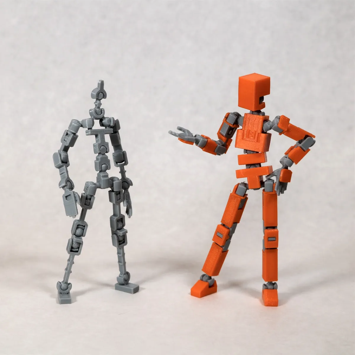 Figura articulada con juntas de fricción
