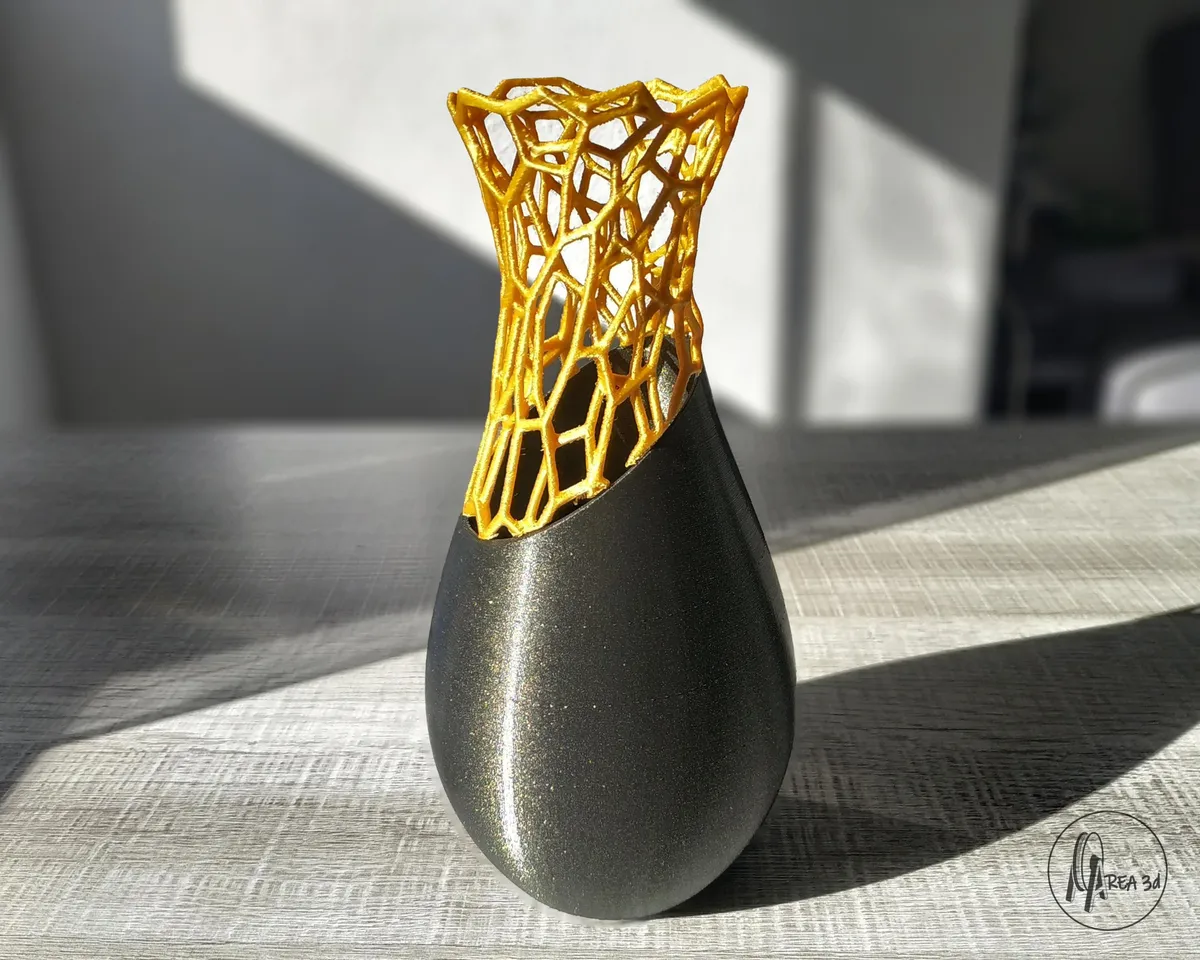 Jarrón calado en dos partes con vaso interior