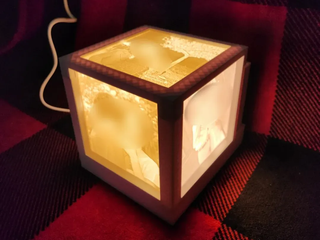 Cubo de litofanías con doce fotos intercambiables