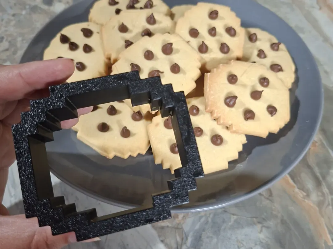 Cortante de galletitas con forma de bloque pixelado
