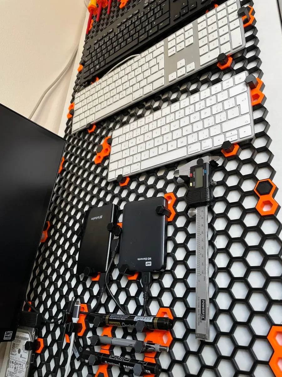 Panel hexagonal de pared para colgar accesorios