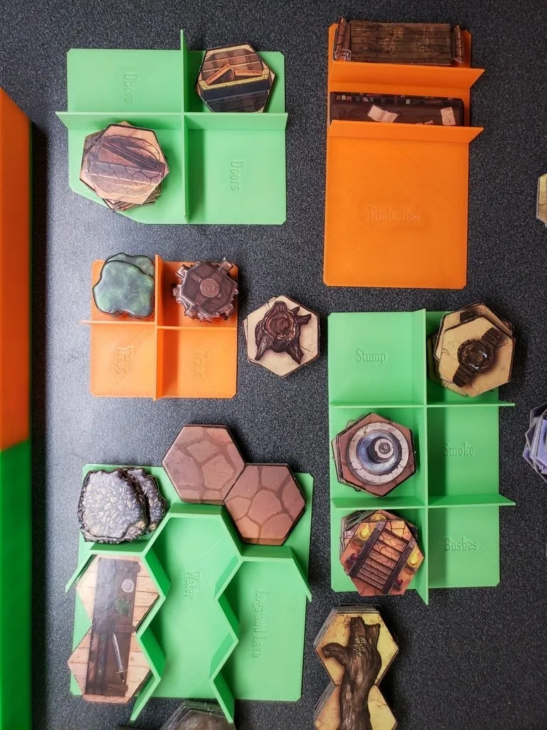 Inserto organizador con bandejas para juego de mesa