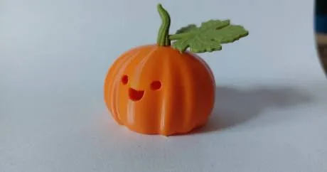 Calabaza decorativa con cara sonriente