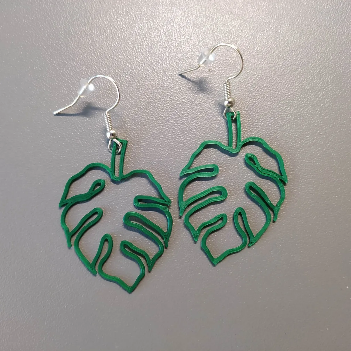 Aros con forma de hoja de monstera