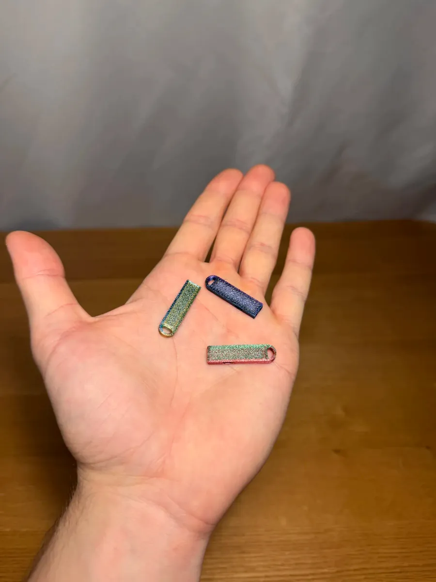 Silbato miniatura de un gramo