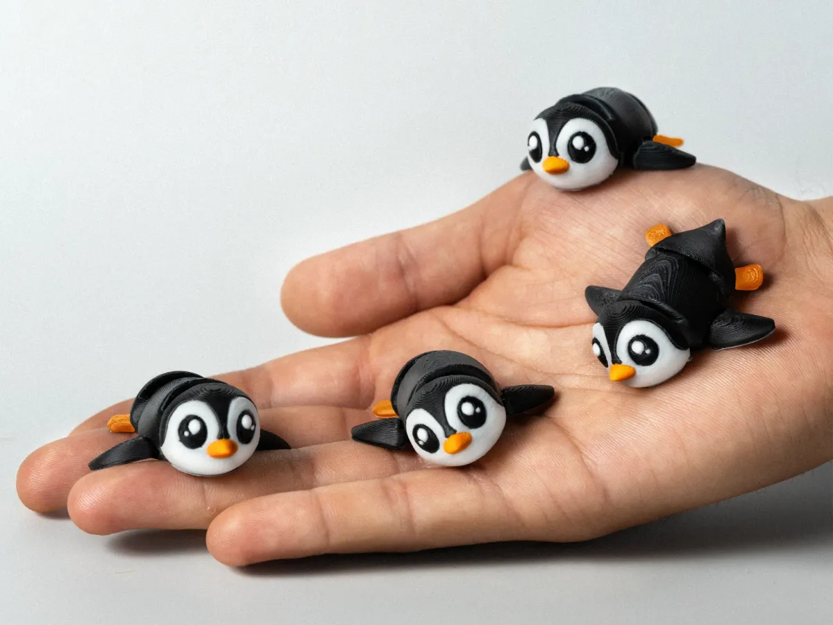 Pingüino articulado con anilla para llavero