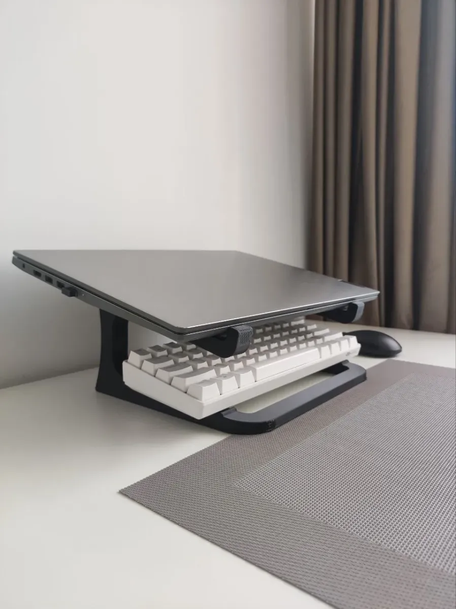Apoyo inclinado para notebook con base ventilada