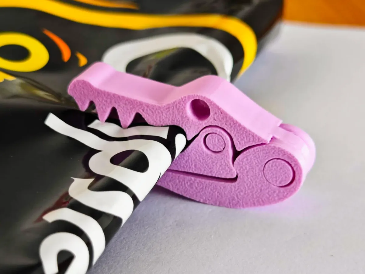 Clip cocodrilo para bolsas con traba