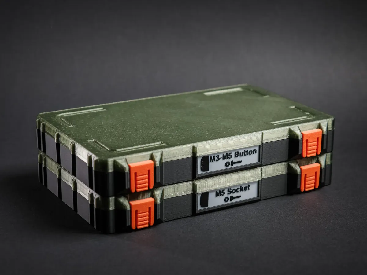 Caja modular con compartimentos internos
