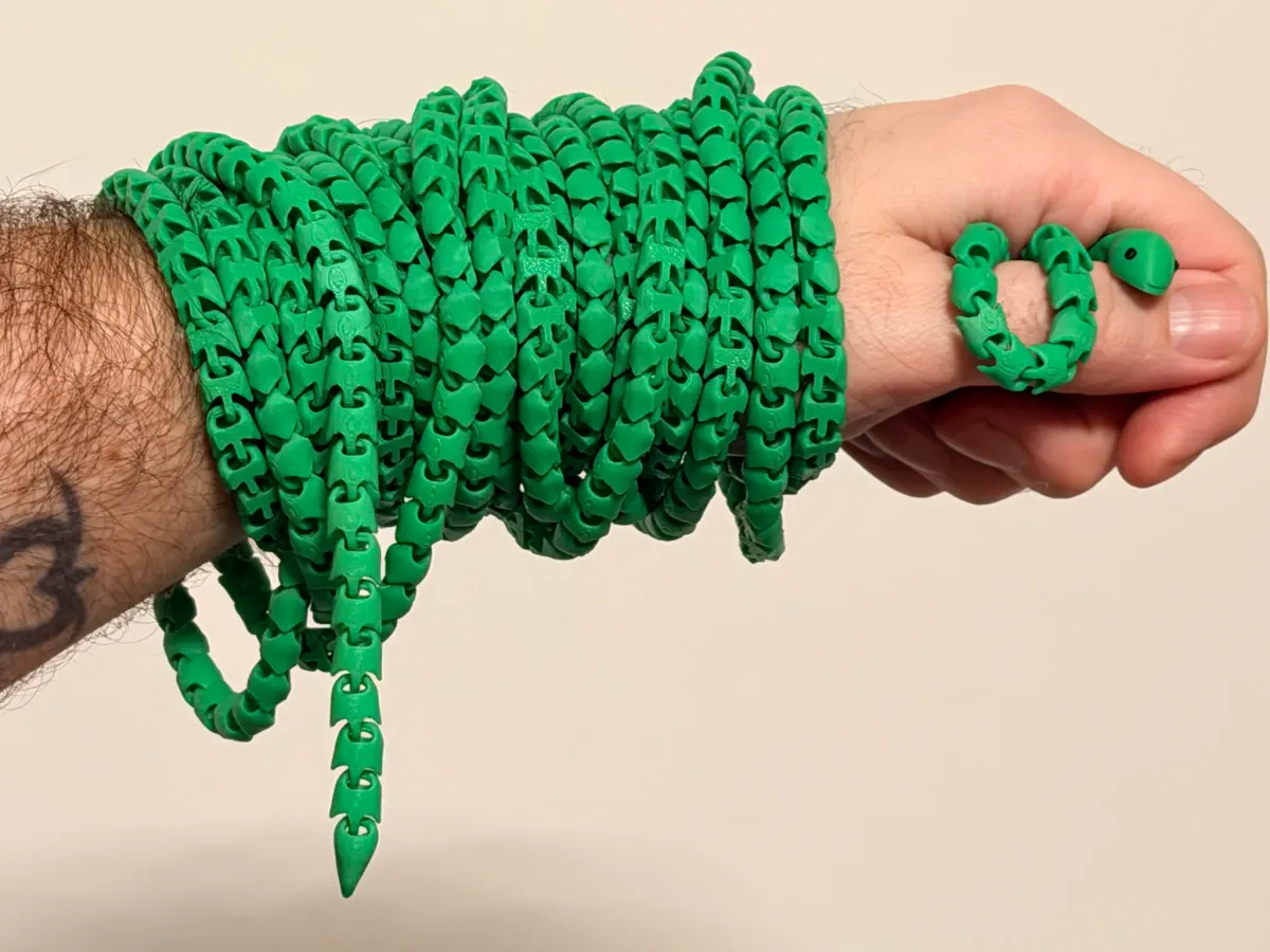 Serpiente articulada extralarga