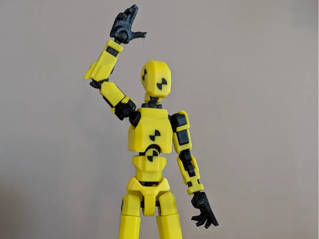 Maniquí articulado de quince centímetros