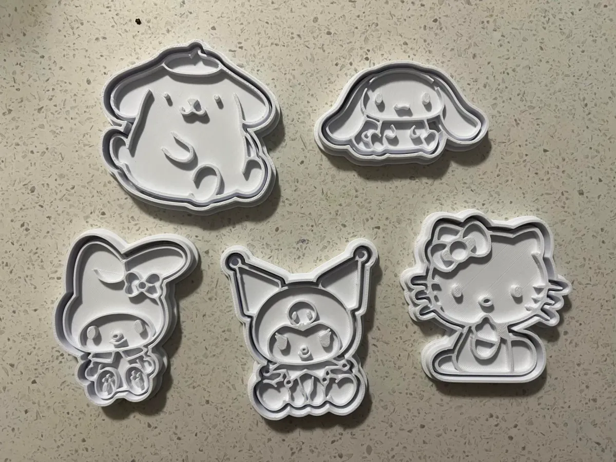 Cortantes con sello de personajes estilo japonés