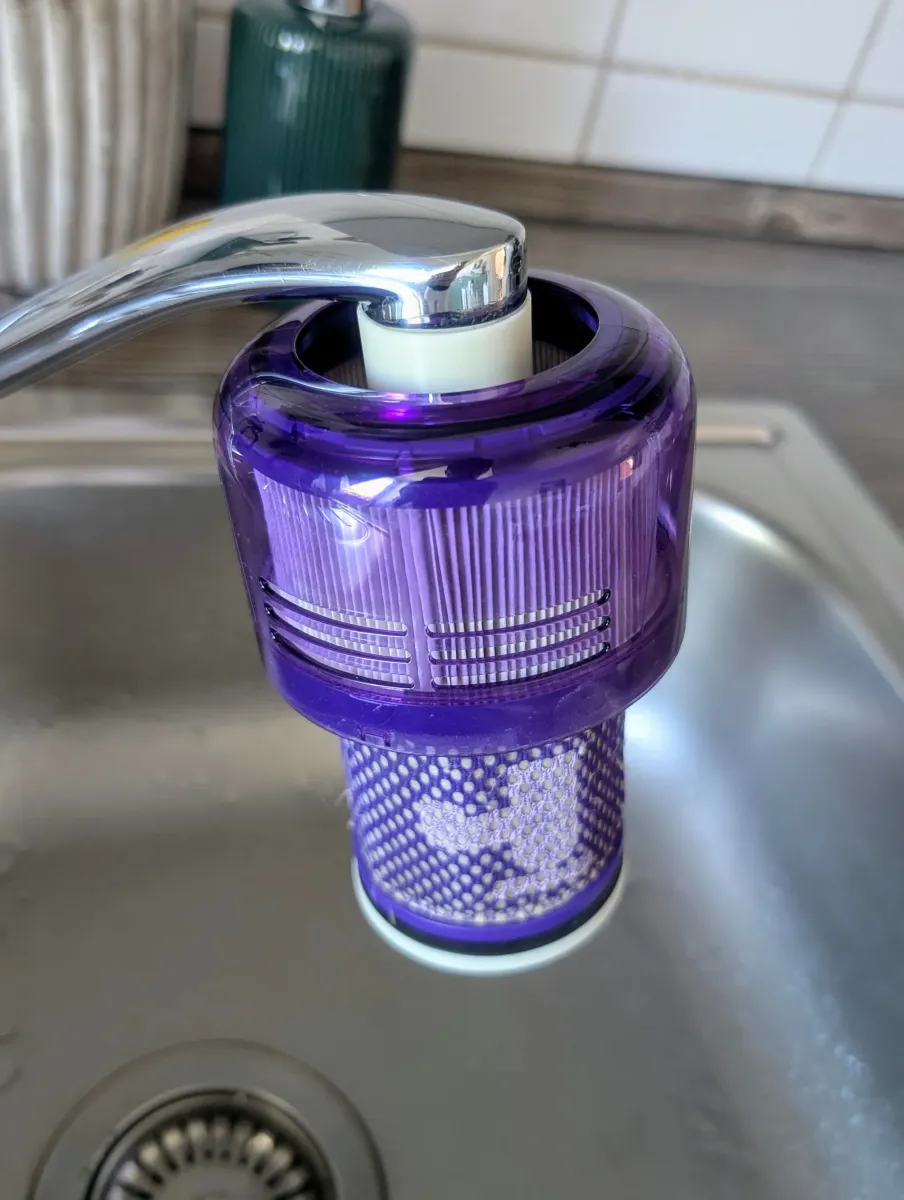 Adaptador para limpiar filtros cilíndricos de aspiradora