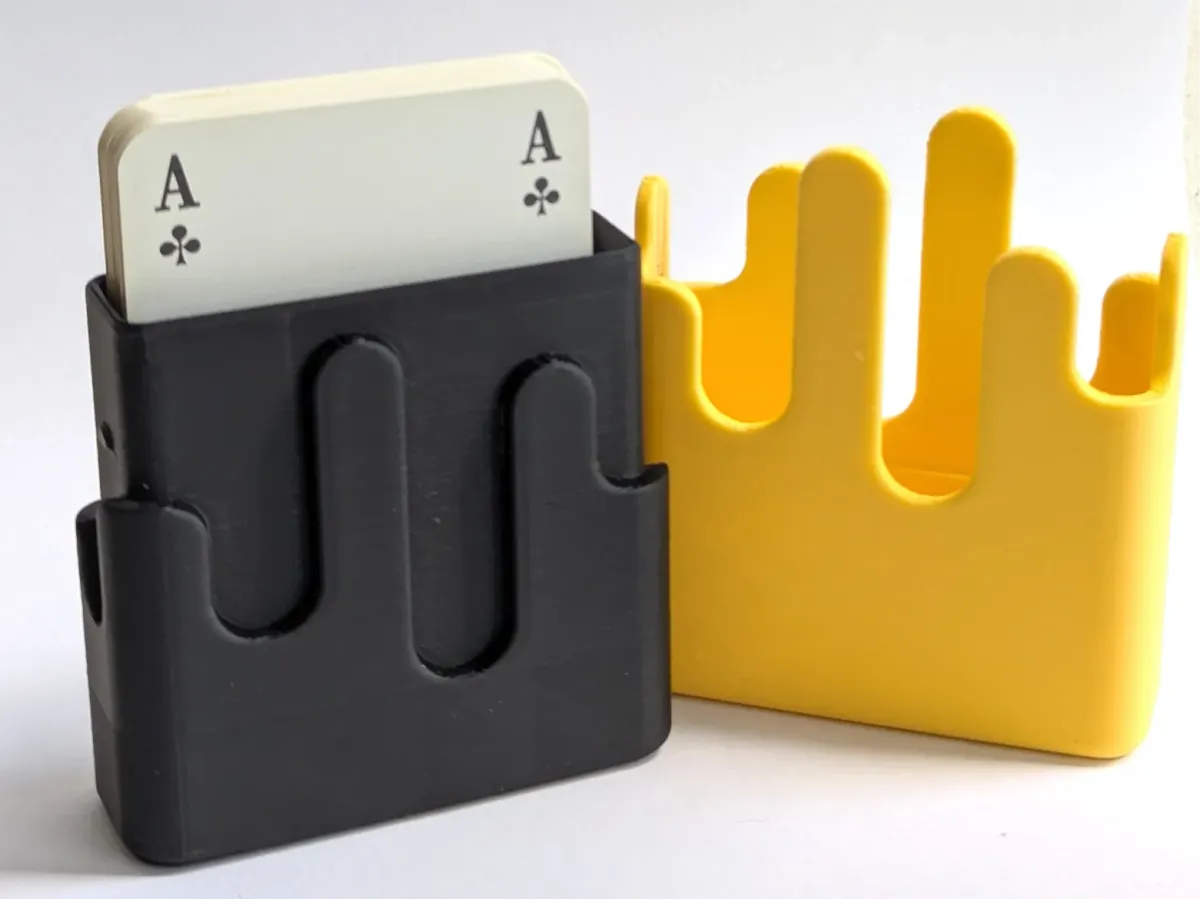 Caja de naipes con relieve de miel