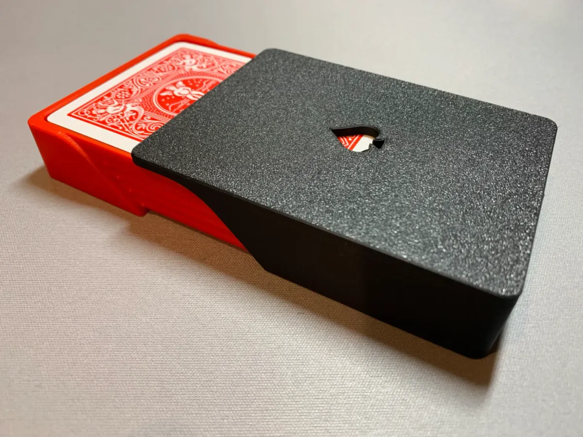 Caja para naipes de paredes finas