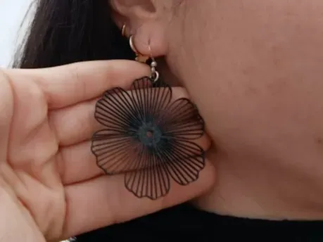 Colgante con forma de flor