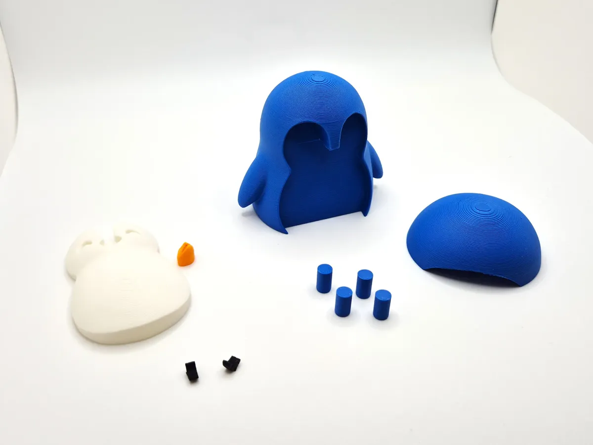 Pingüino tentempié que vuelve solo a pararse