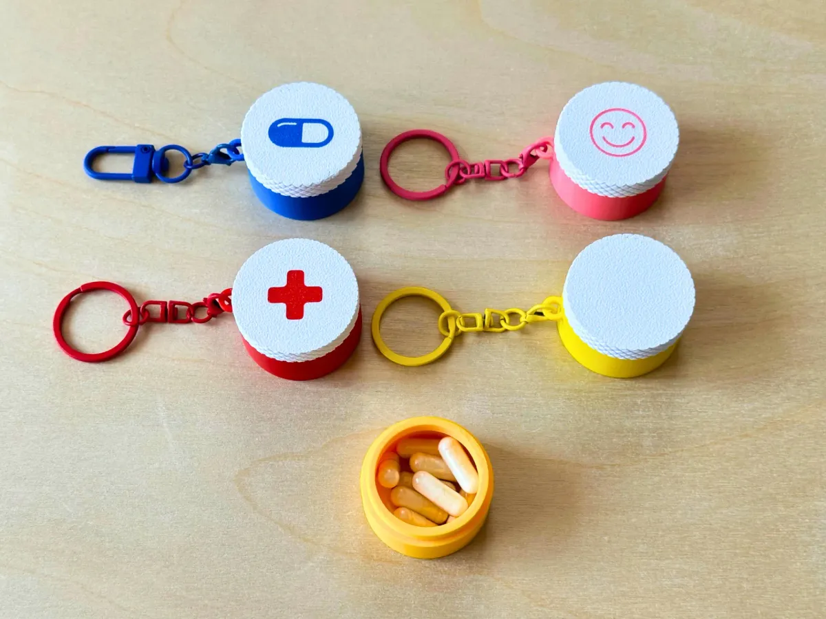 Estuche llavero para pastillas y objetos chicos