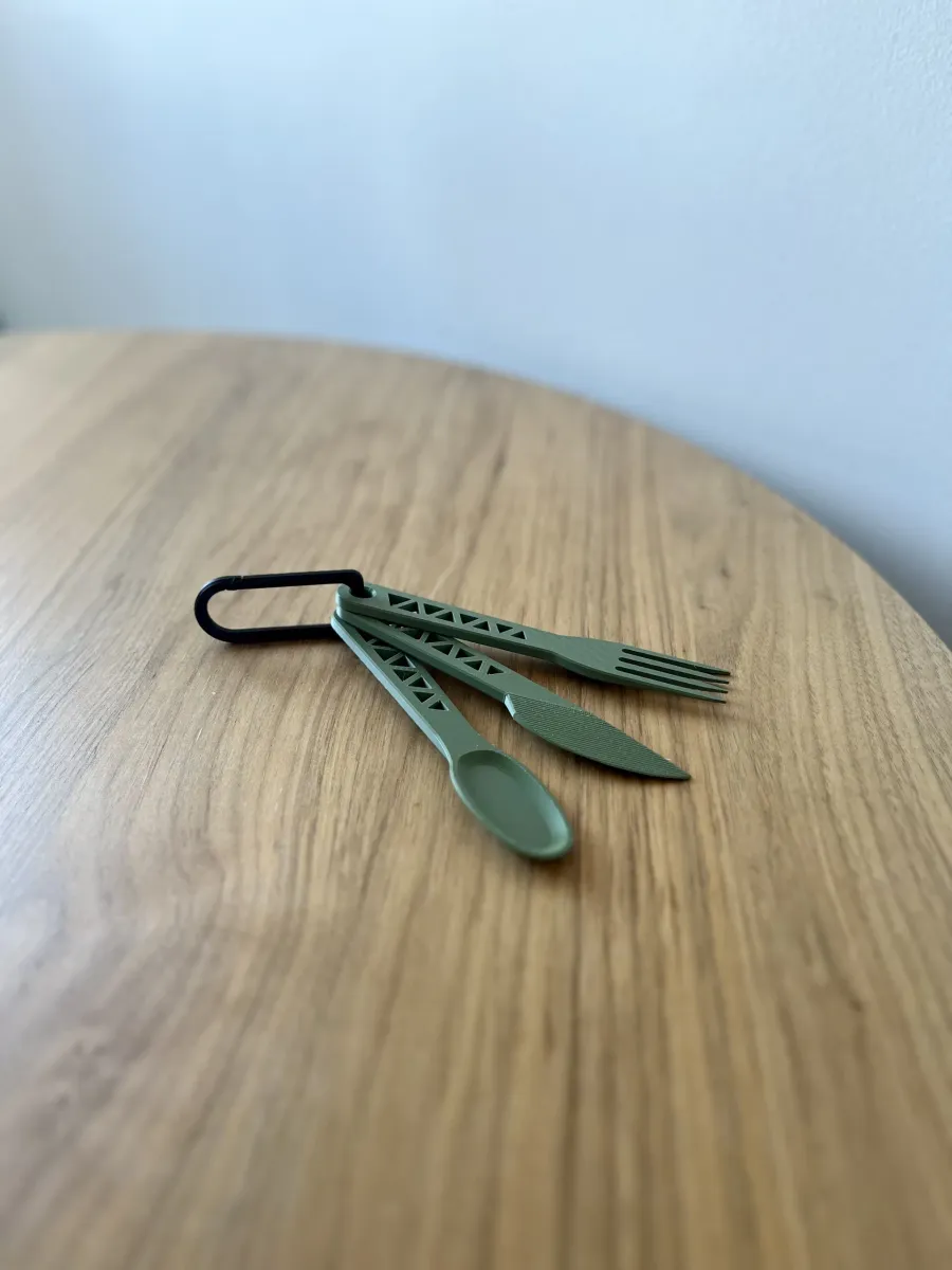 Juego de cubiertos de campamento