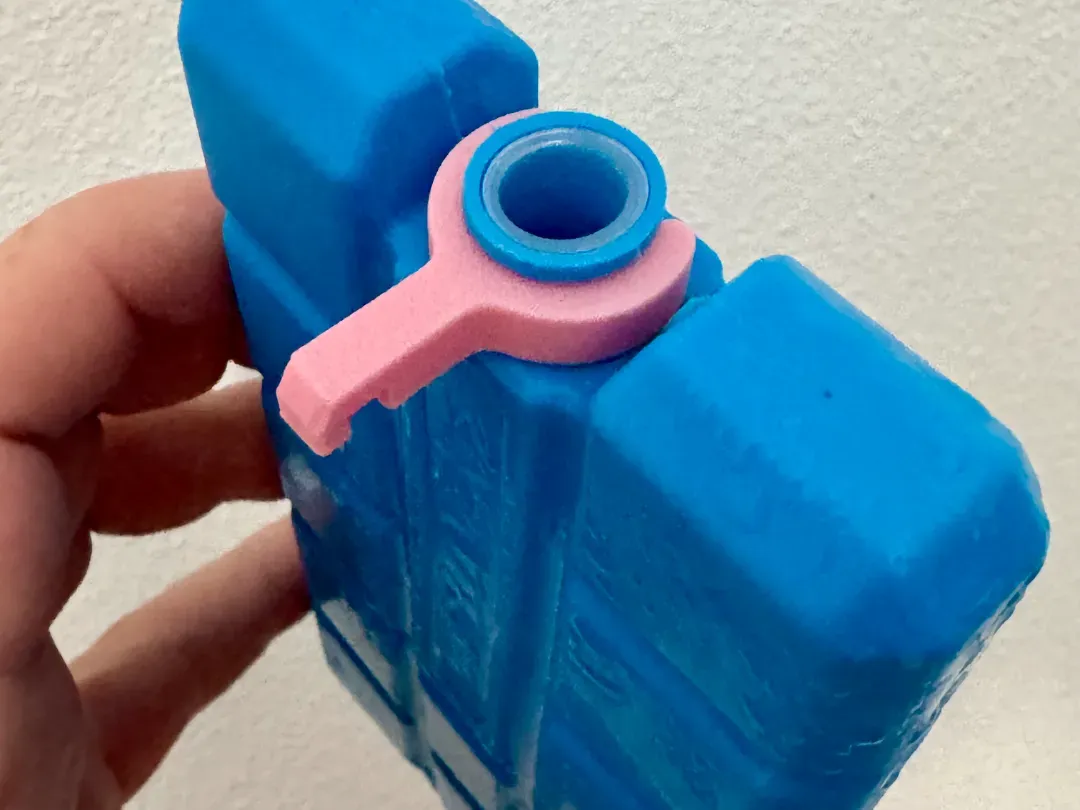 Clip sujetador de geles refrigerantes