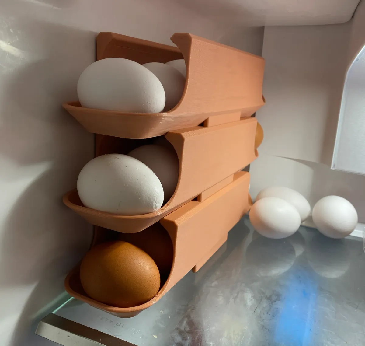 Envase cerrado para llevar huevos
