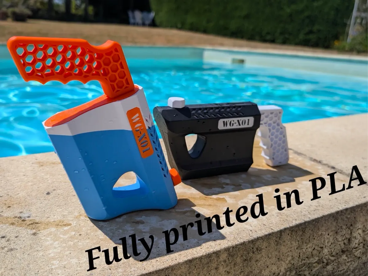 Pistola de agua con bomba de mano