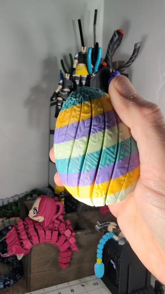 Huevo de dragón que se despliega en espiral