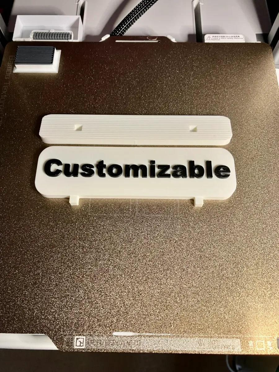 Placa de nombre para apoyar en la mesa