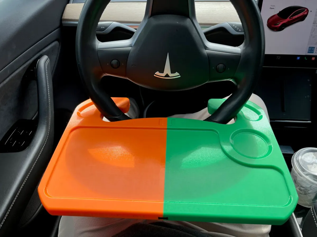 Mesita para volante de auto