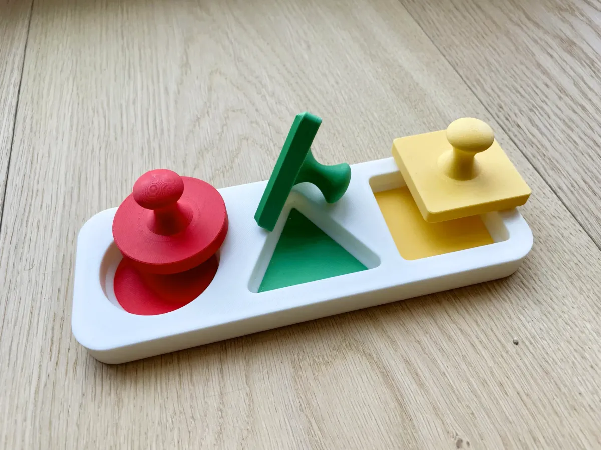 Caja de encastre con figuras grandes