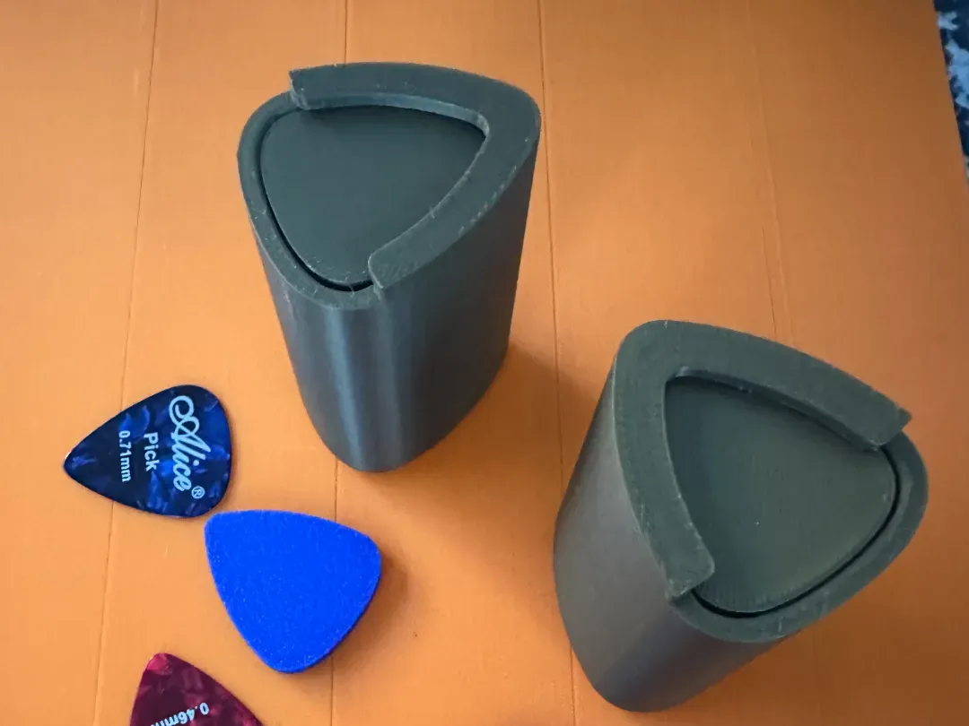 Caja para púas con tapa a presión