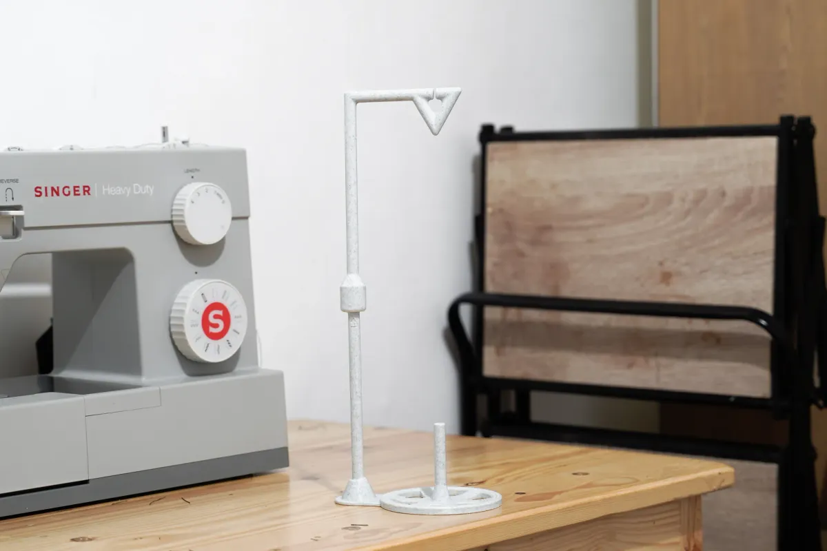 Soporte de conos grandes para máquina de coser