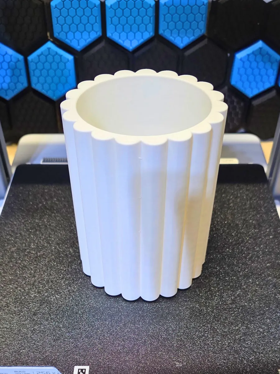 Vaso acanalado para brochas y lapiceras