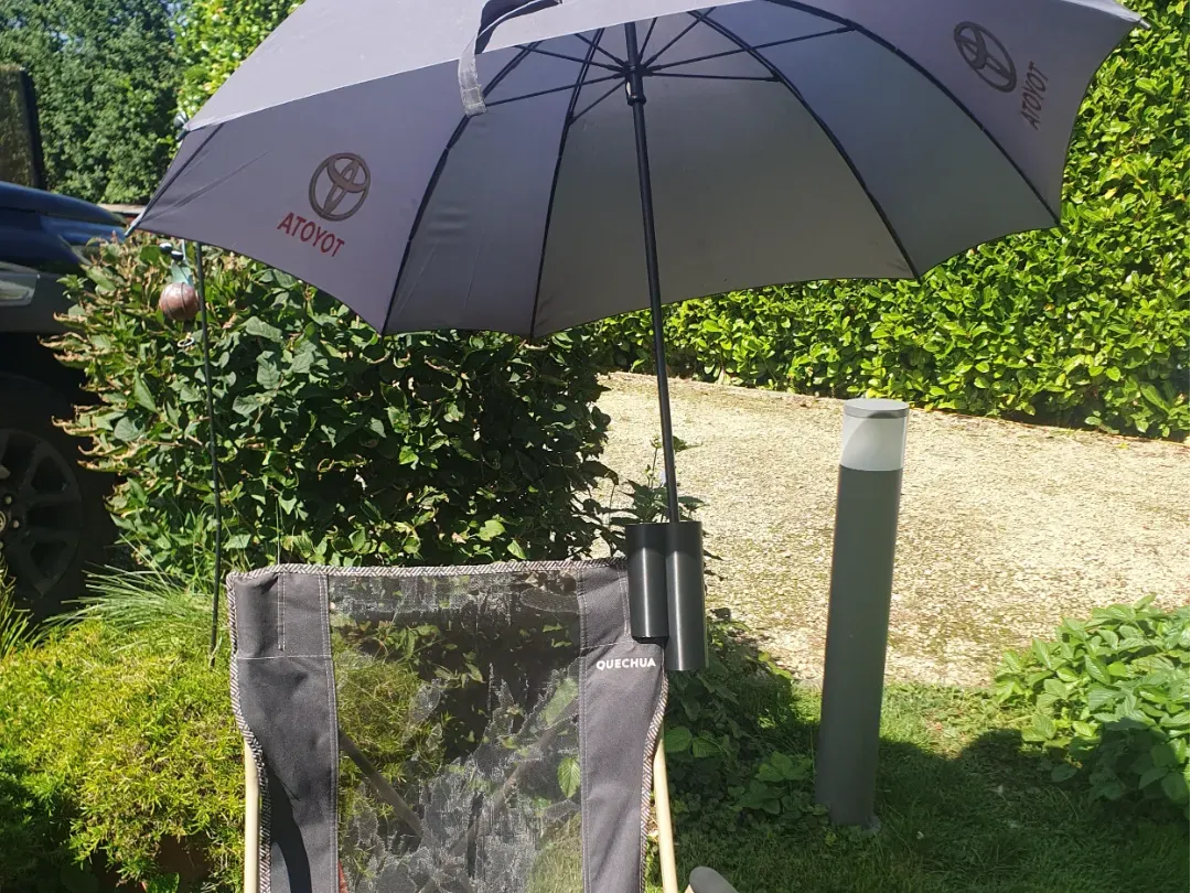 Soporte de sombrilla para silla plegable