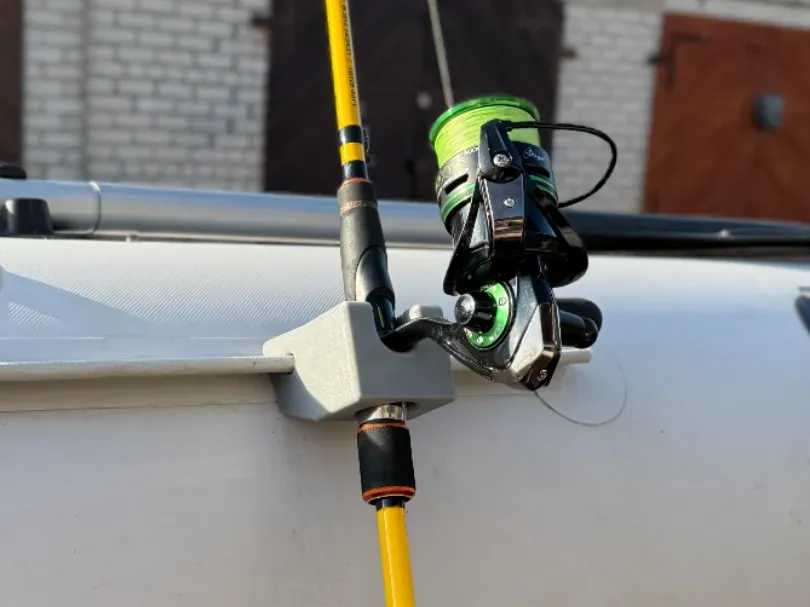 Portacaña adhesivo para bote inflable