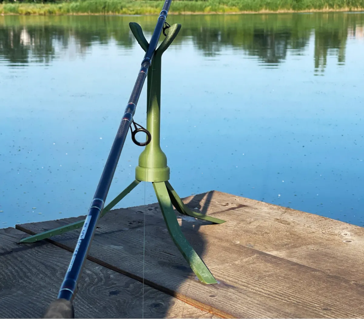 Trípode de pesca para la costa del río