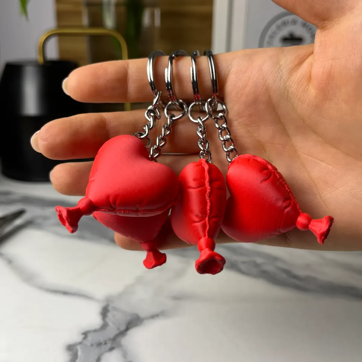 Llavero almohadón con forma de corazón