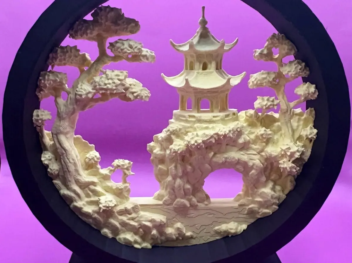 Diorama artístico decorativo con escena en miniatura