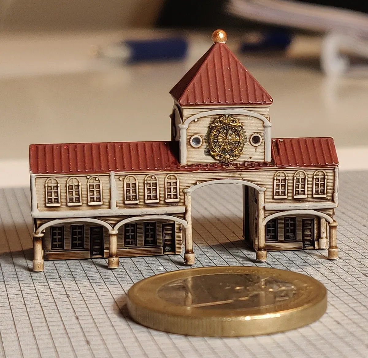 Torre vecina de ocho pisos, escala 1:500
