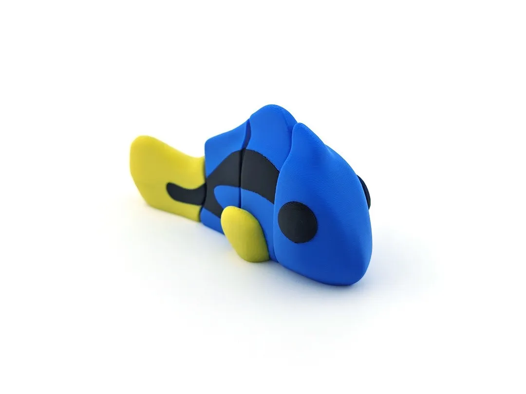 Pez cirujano azul articulado