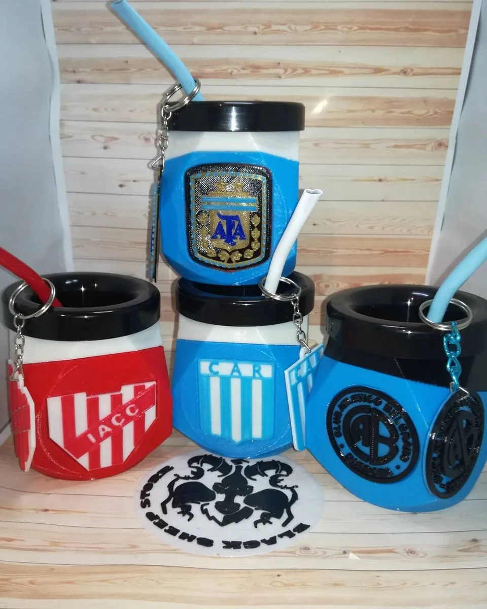 Mate de la AFA con llavero a juego