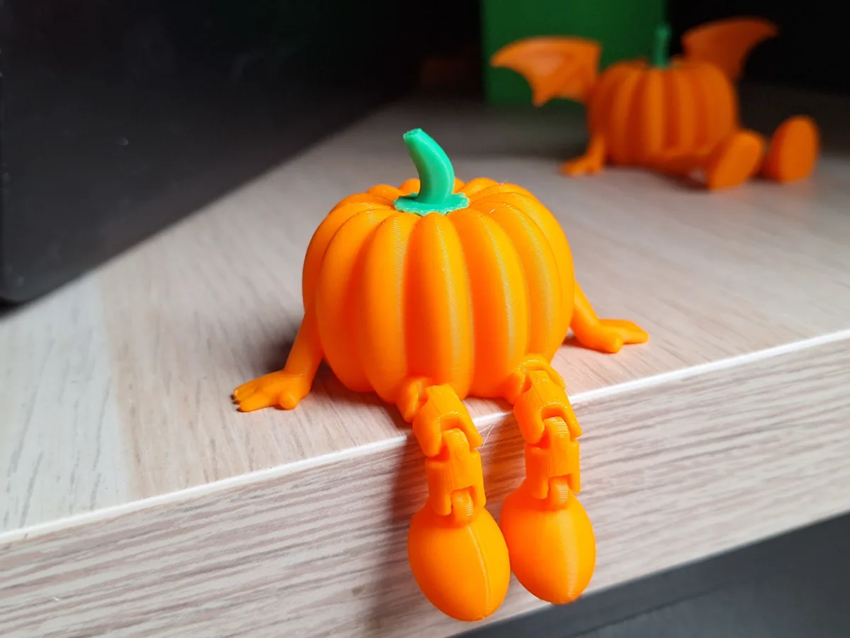 Calabaza articulada con brazos y piernas