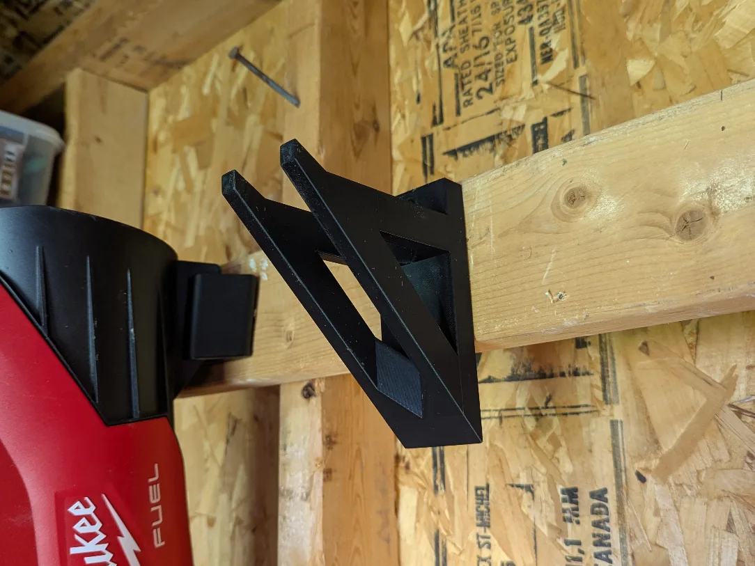 Soporte de pared para bordeadora