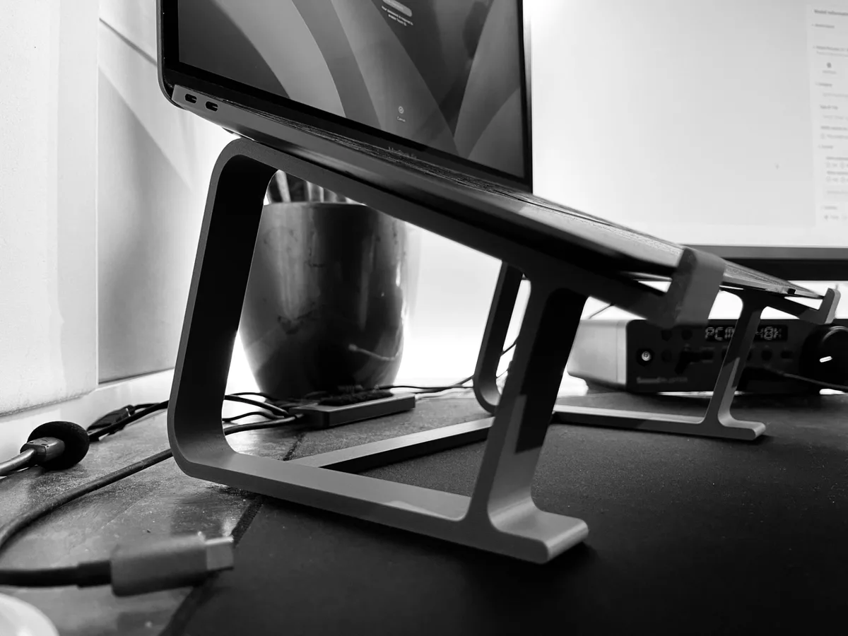 Soporte de notebook para equipos de trece pulgadas