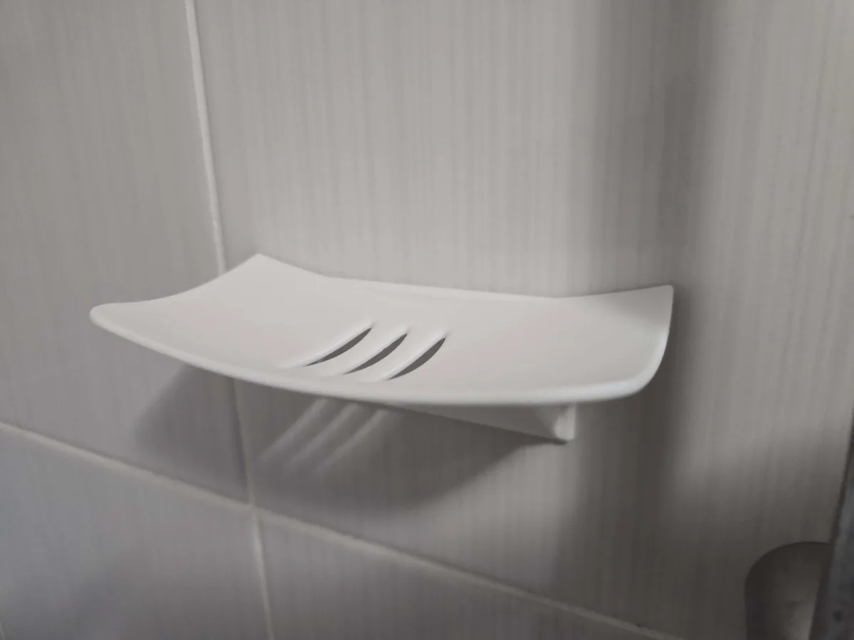 Jabonera de pared con desagote
