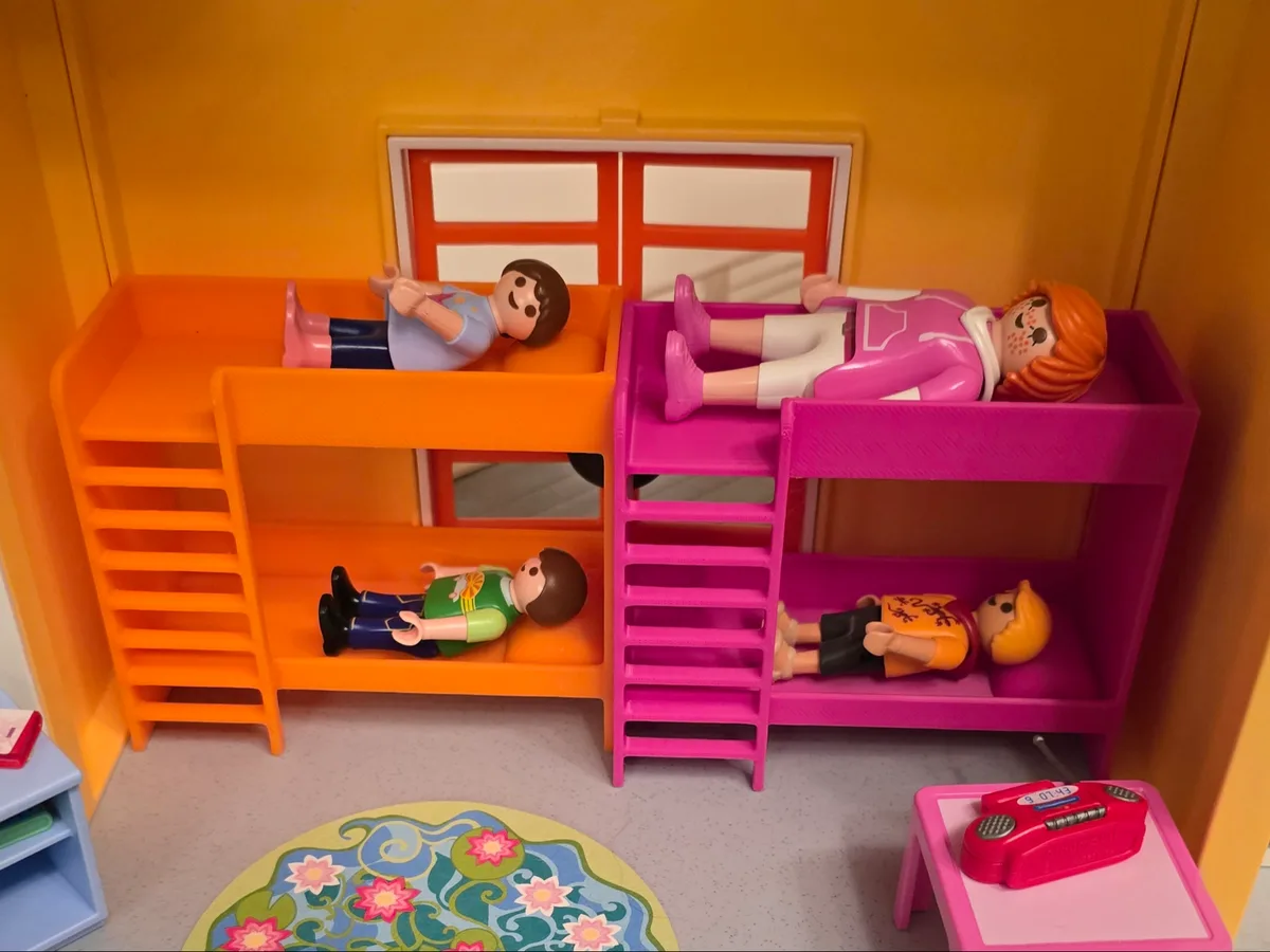 Cucheta compatible con figuras de juguete