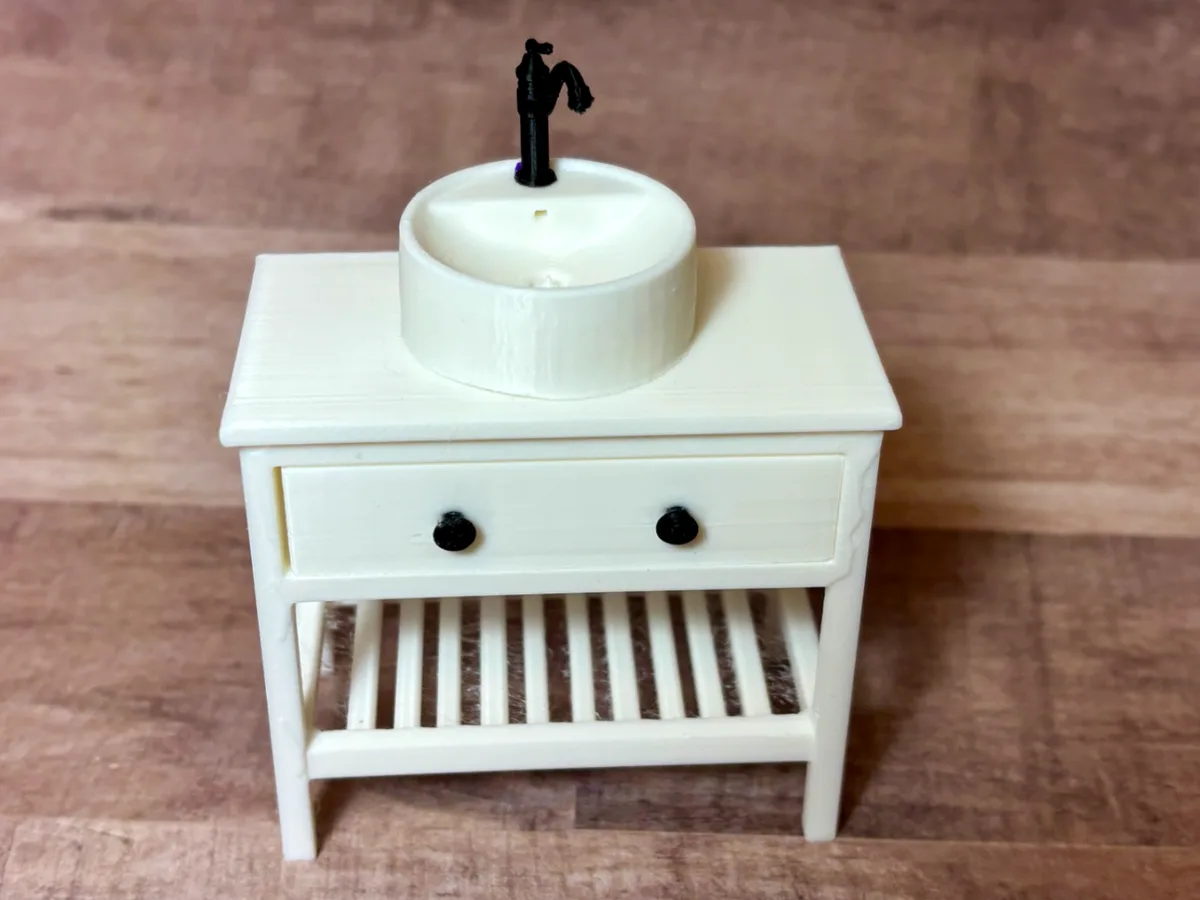 Bajo mesada de baño en miniatura
