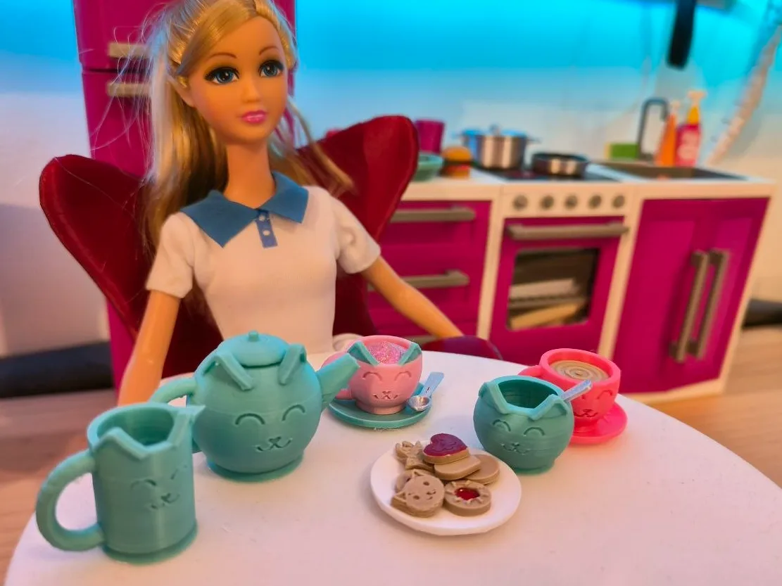 Juego de té para casa de muñecas